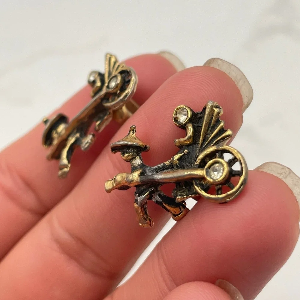 Vintage VTG Novelty Cufflinks Carriage Rickshaw Rider Clear Rhinestone Gold Tone